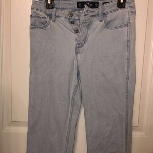 High Rise Boyfriend Jeans (Light Blue)